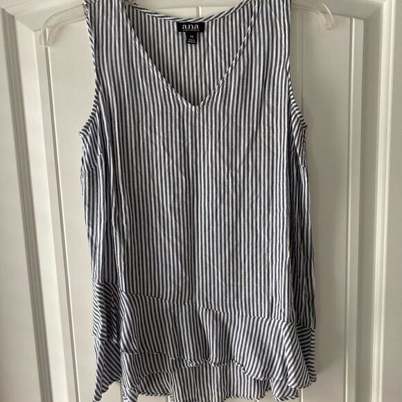A new approach tank size - XS - Picture 1 of 3